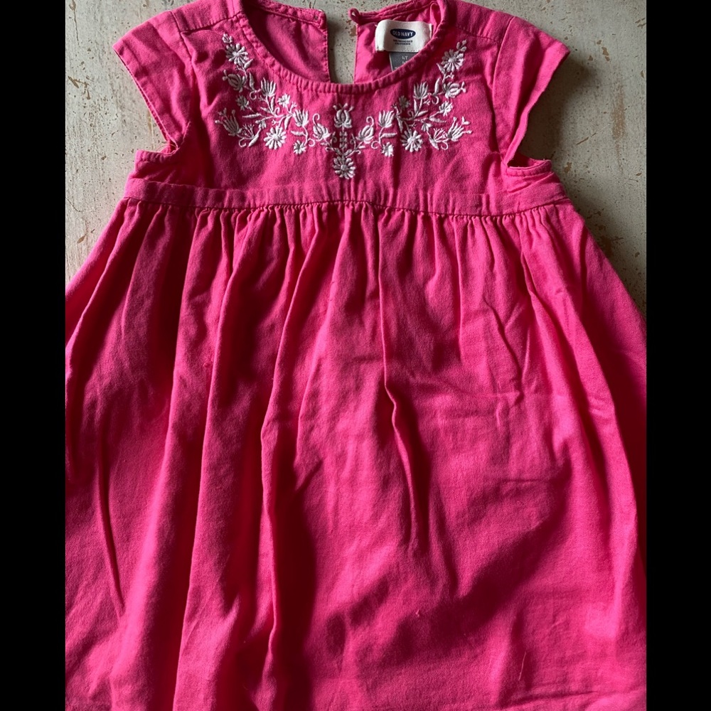 GUC Girl’s Old Navy Pink Embroidered Dress 4T